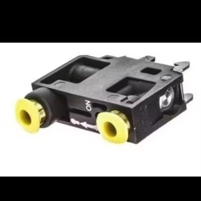 SOLENOID VALVE 3/2  PNEUMATIC PARKER USA TYPE PXB B3921