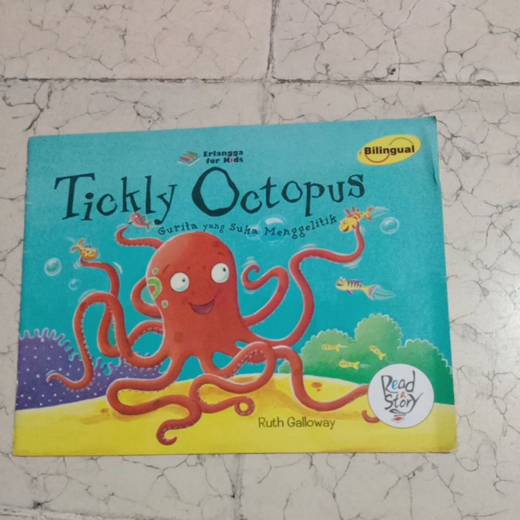 Erlangga for kids Bilingual Gurita yang suka menggelitik