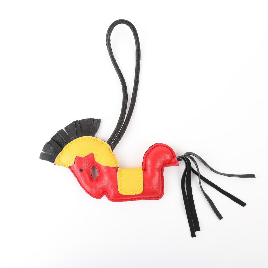 CIRATU Charm Kulit Domba Asli Kuda Lumping – Gantungan Tas Handmade Etnik 16 cm