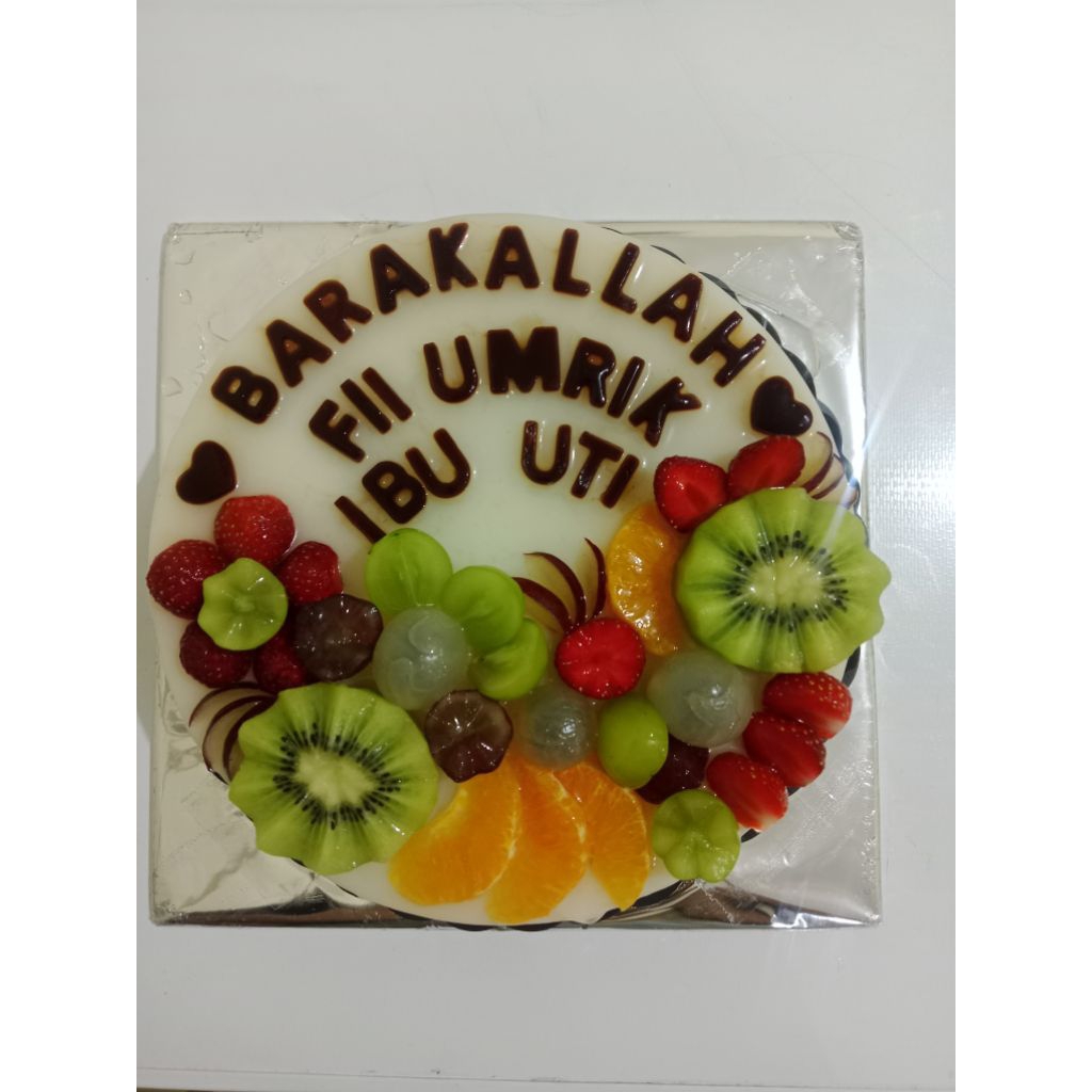 

Larisya Puding buah Tart