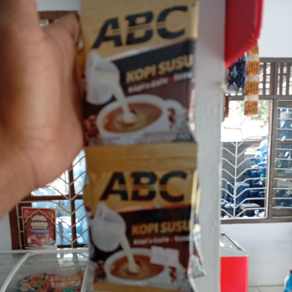 

ABC kopi susu 1 renteng isi 10 UK 30gr