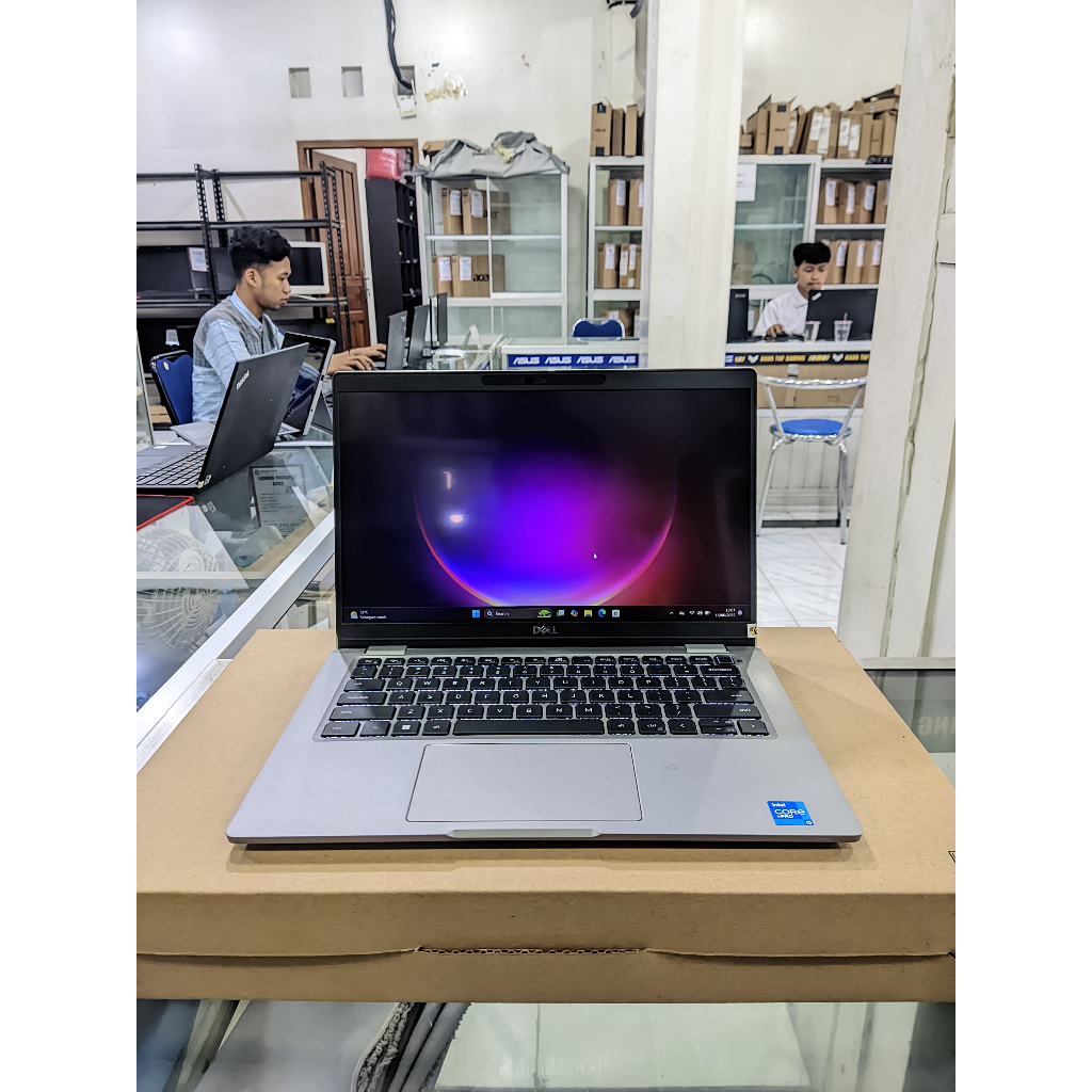 LAPTOP LIKE NEW DELL 5320-i5-1185G7-16/256-Iris Xe Graphics