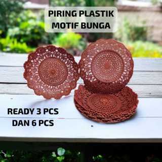 Piring Motif Bunga Plastik / Piring Rotan Anyaman Lusinan
