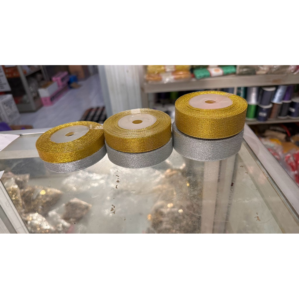 

Pita Glitter Metalik / Pita Glitter TERMURAH / Pita Glitter Emas / Pita Glitter Perak 1/2 3/4 1inc 1 roll