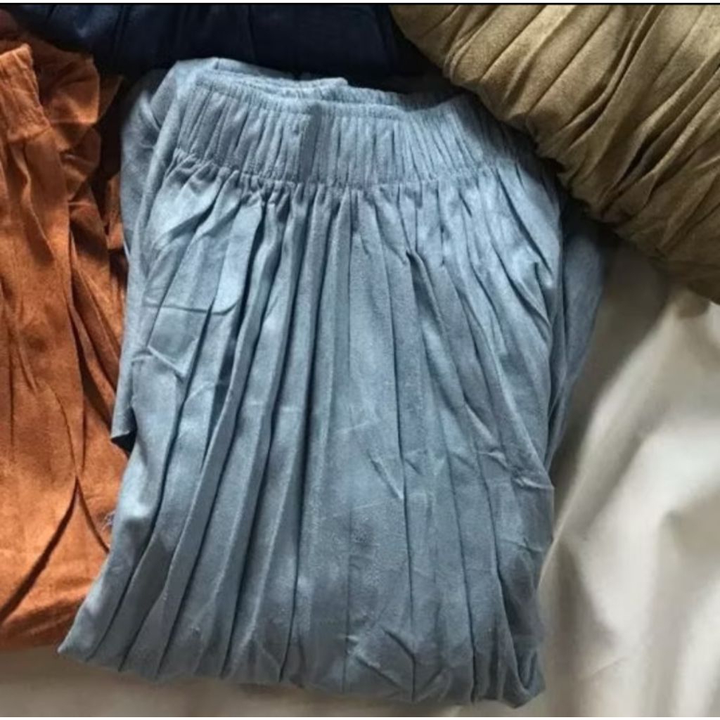 ROK SUEDE PLISKET MIDI BY LONDON GIRL PANJANG 80CM