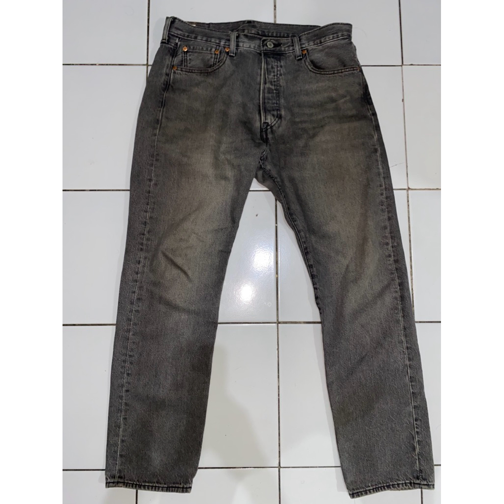 LEVIS 501 slim taper