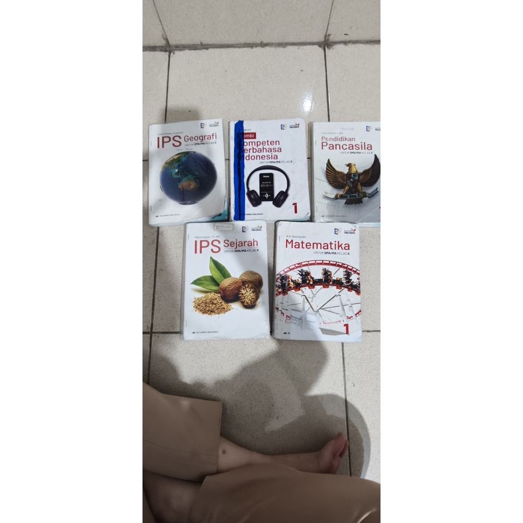 Buku bekas SMA kelas X Kurikulum Merdeka