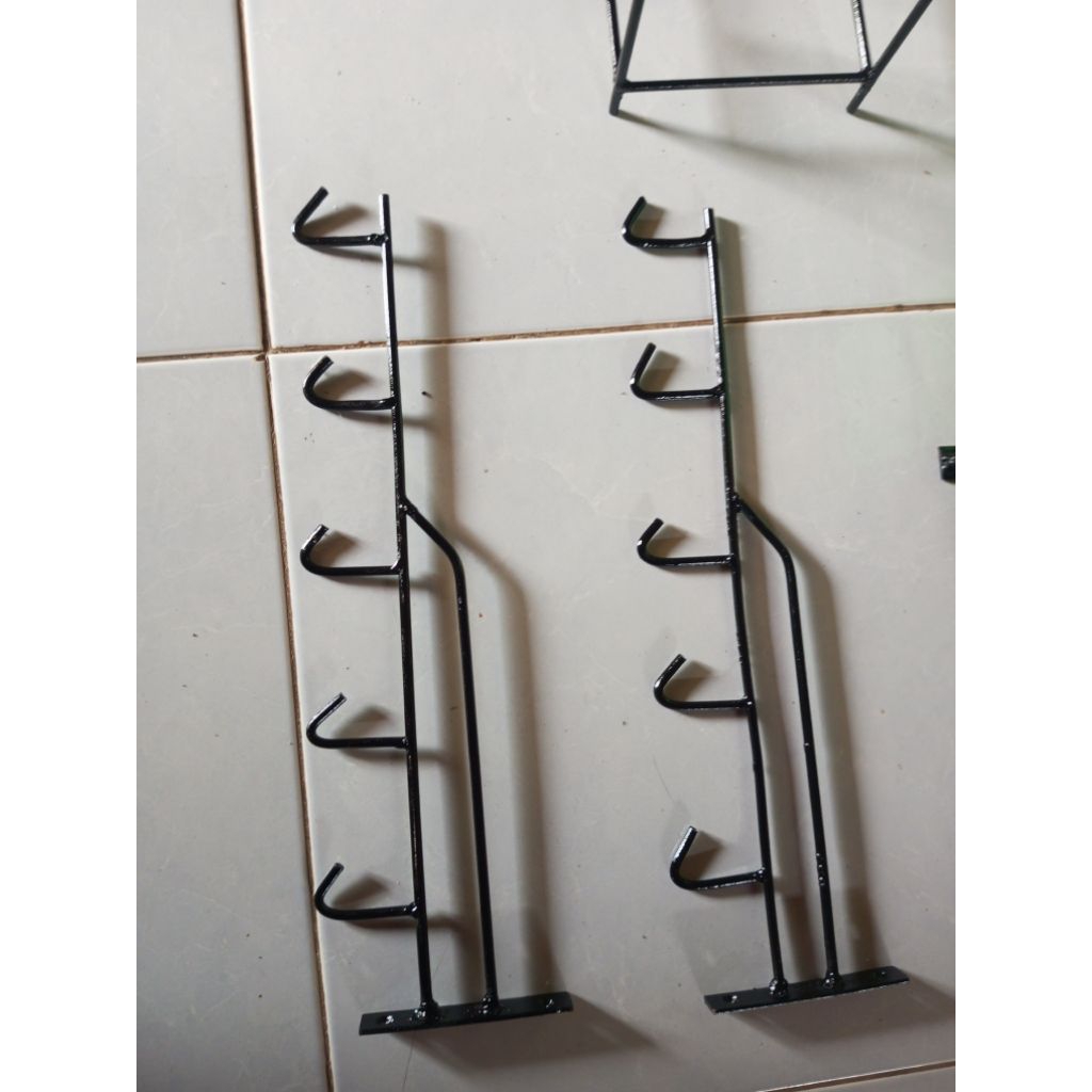 gantungan penggorengan,gantungan wajan,rak penggorengan