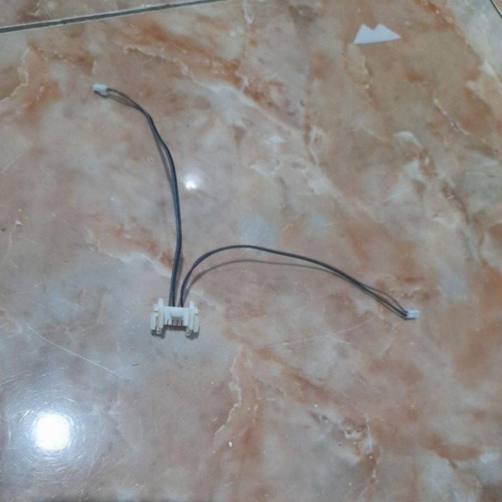 Konektor lampu backlight tv led samsung UA32J4003AR