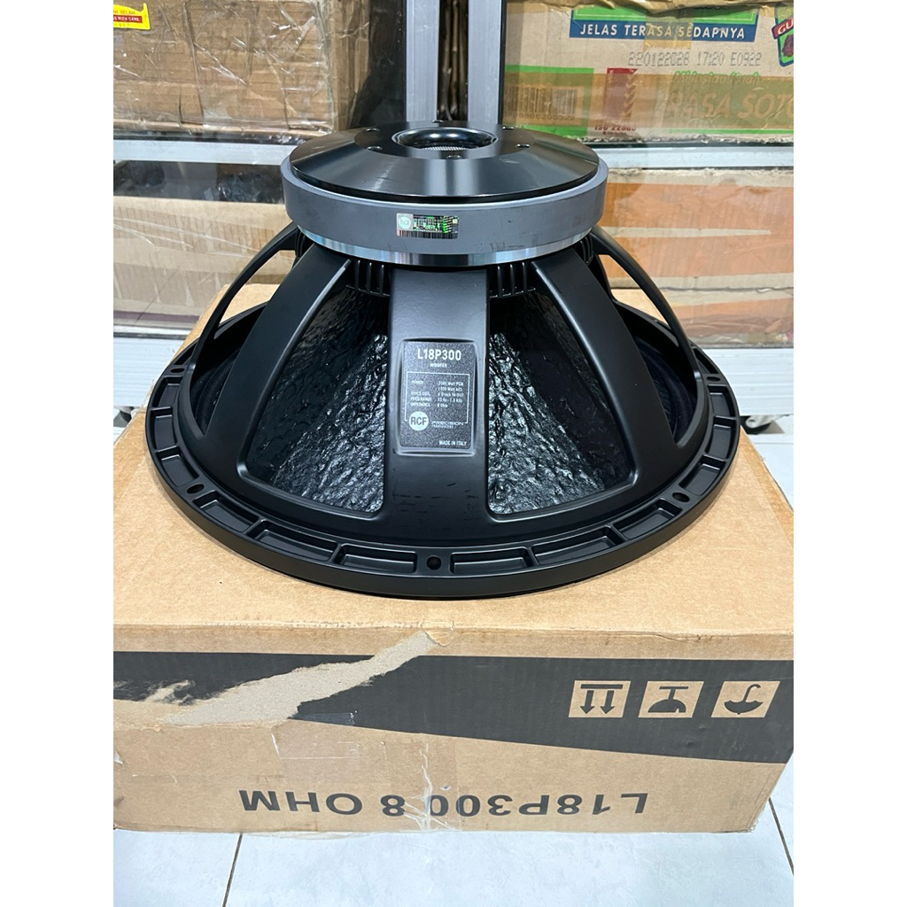 Speaker komponen RCF 18p300 18 p300 18 in 18 inch 18 inci spool 4 inch daun coating Low sub 1000-200
