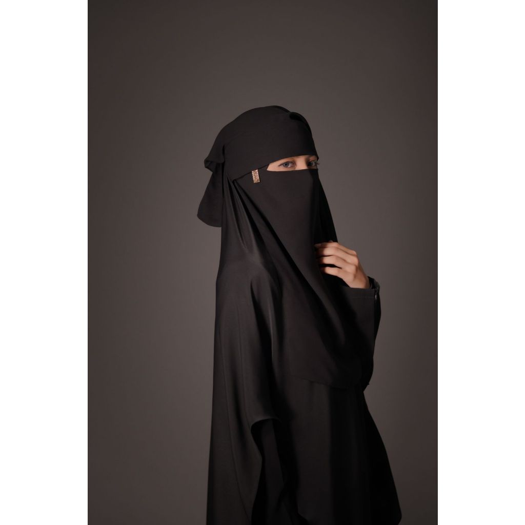 Niqab Yaman Poni