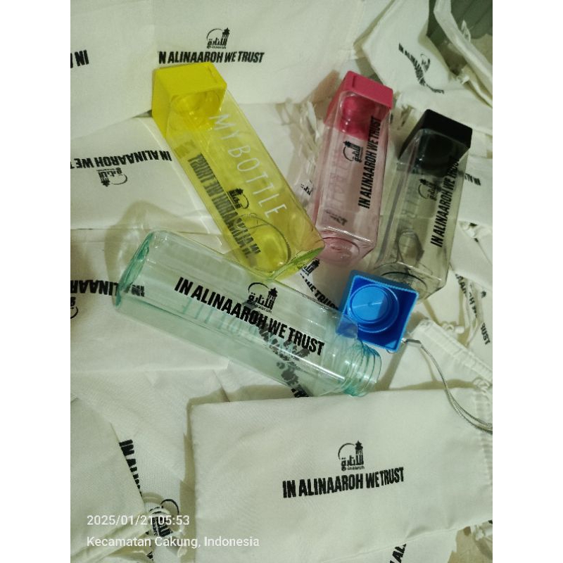 

SOUVENIR MY BOTTLE KOTAK CUSTOM KEMAS BLACU