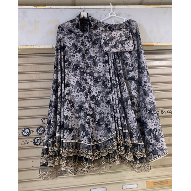 Mukena Hitam Motif Bunga elegant