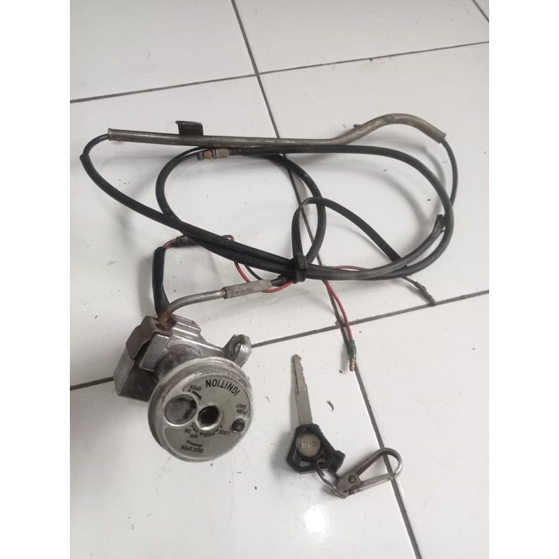 set kunci kontak Xeon karbu