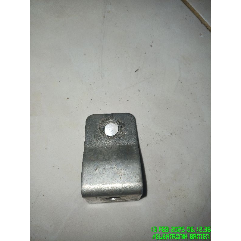 KEPALA BATTERY VRLA 12V 200A