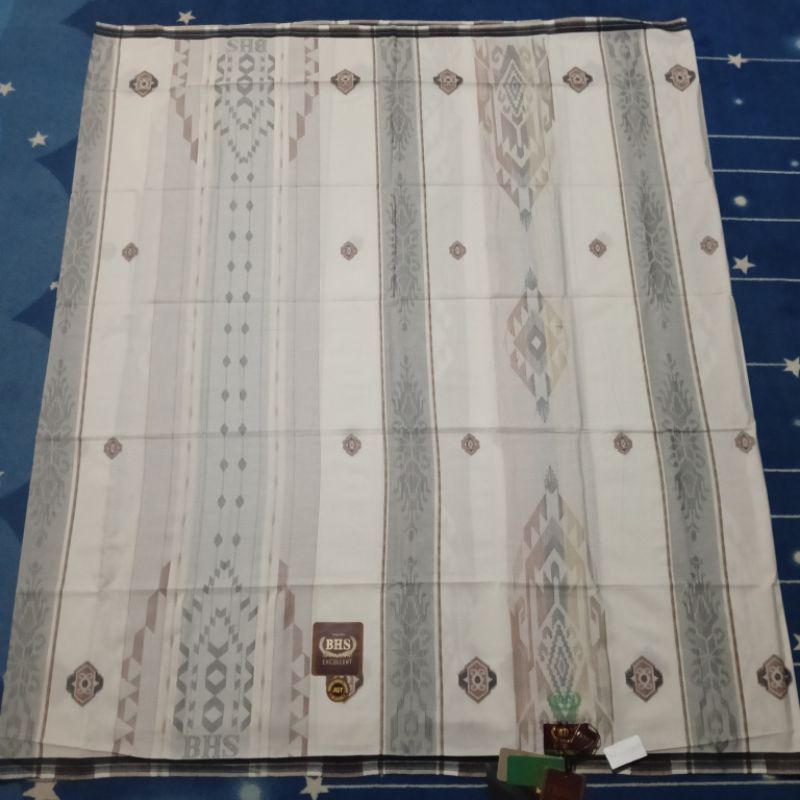 Sarung BHS Excellent JGT Gold Original PT Behaestex Motif Lawas