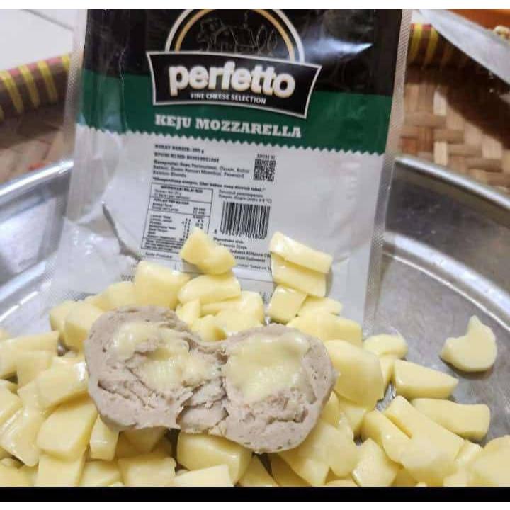 

BAKSO / MEATBALL ISI with CHILI OIL