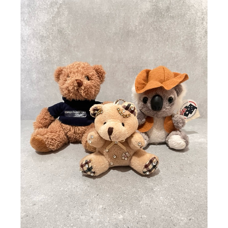 Souvenir luar negeri - boneka