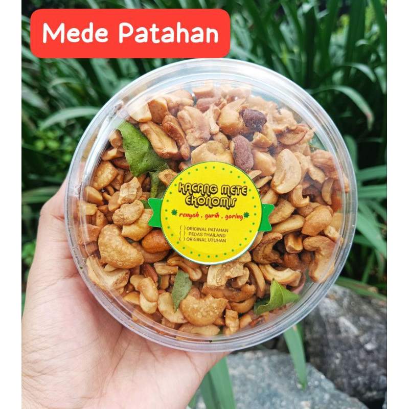 

Kacang Mede Matang Patahan +-200Gram