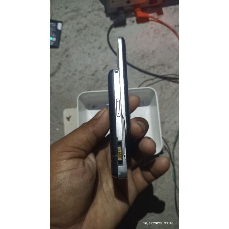 sony Ericsson W205 matot