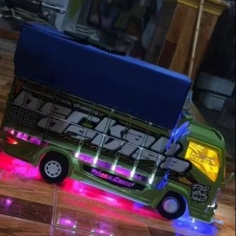 Miniatur truk oleng full variasi lampu terpal kotak miniatur truk oleng roda kayu miniatur truk bisa