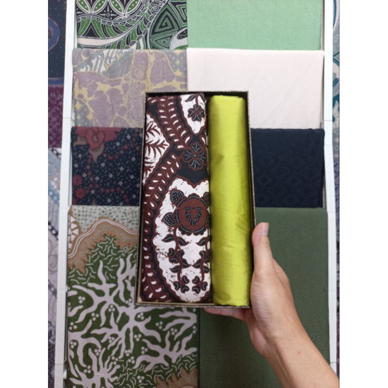 SET KEBAYA JARIK/SETELAN KEBAYA/KAIN BATIK JARIK SOGAN JOGJA/KAIN BATIK JARIK