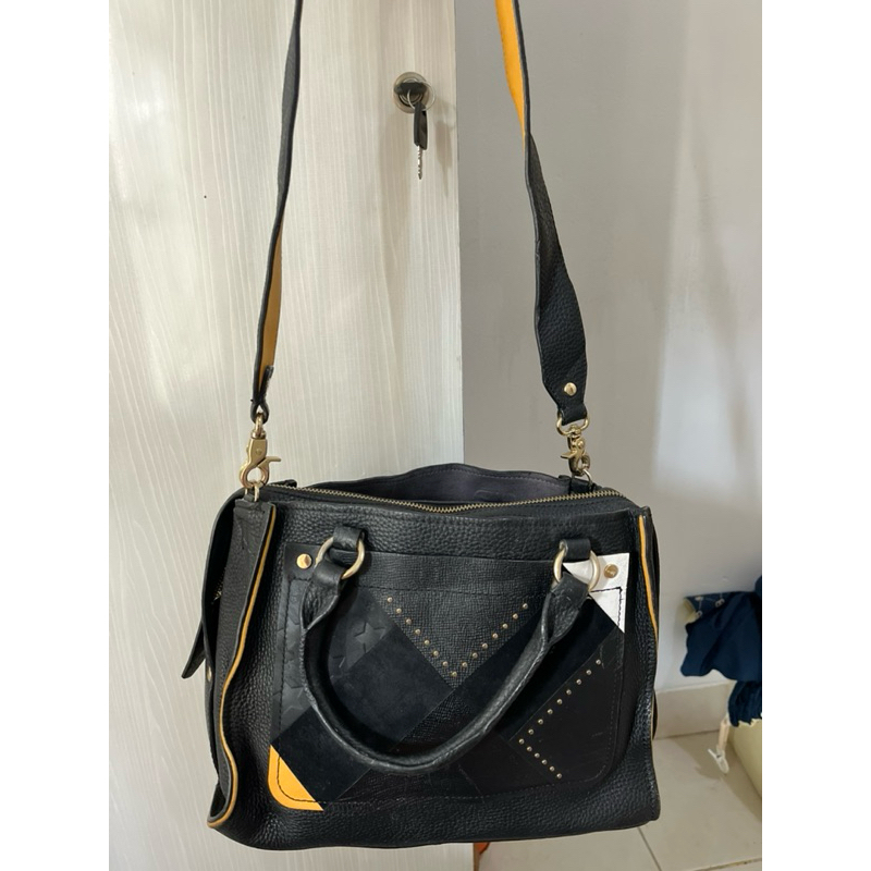 Tas Preloved Sling Bag Top Handle Gilivo