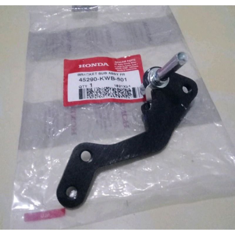 bracket sub assy fr breket dudukan cakram caliper master rem bawah blade 110 kwb revo 110 f1 super c