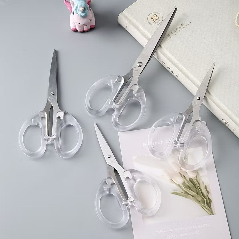 

Masatya Store - Alat pemotong Kertas /Gunting Transparan/Scissors/Peralatan sekolah siswa