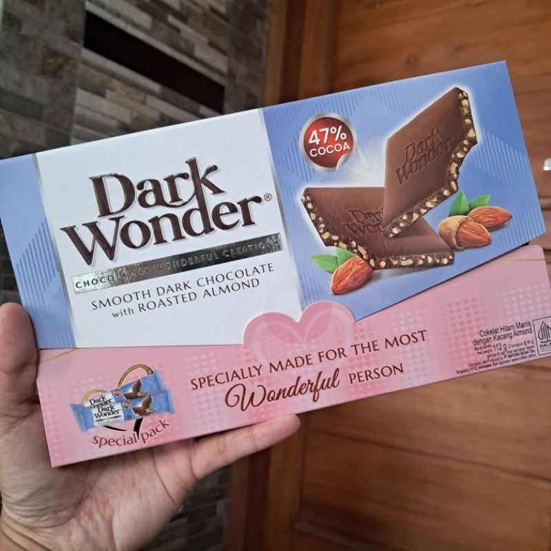 

Dark Wonder Smooth Cokelat Hitam Almond Panggang Spesial Pack 2 x 56 g
