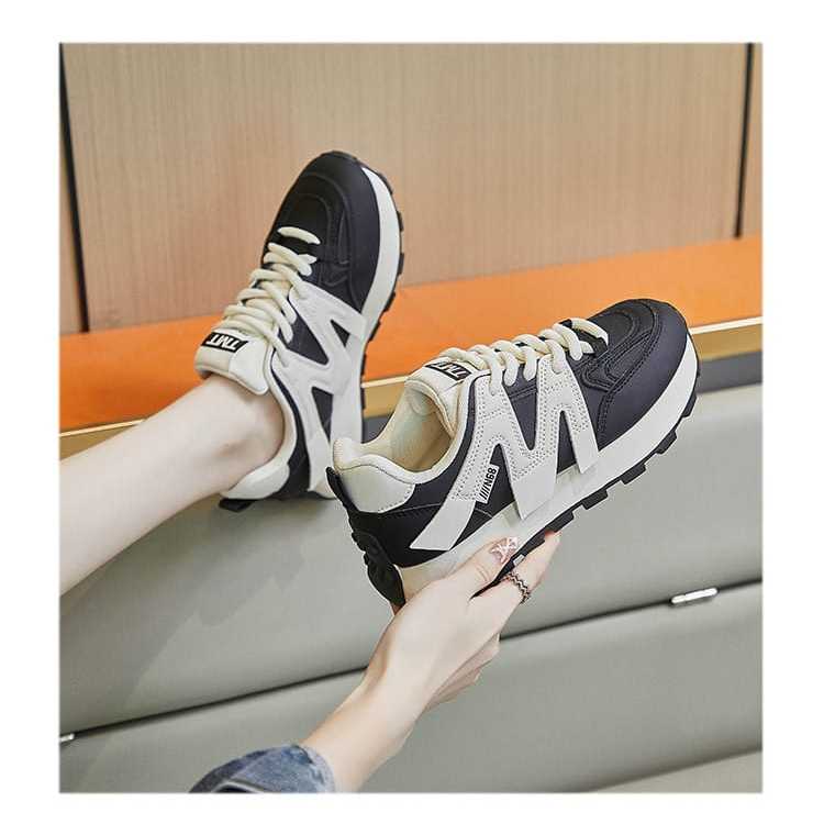 Sepatu wanita sneakers import/sepatu olahraga wanita kasual TMT002