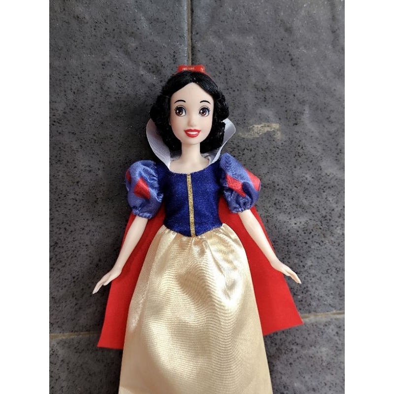 Barbie Disney Snow white Disney 100 anniversary doll preloved