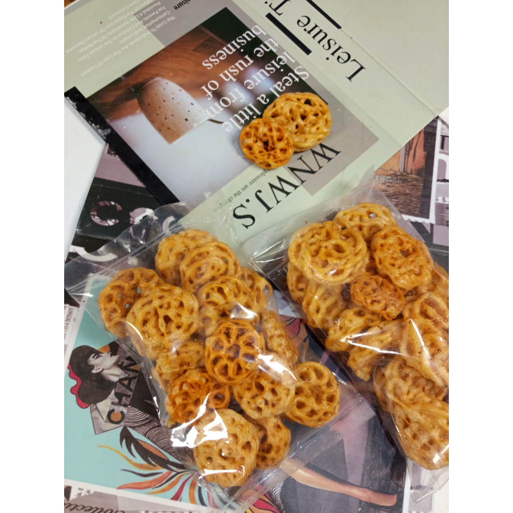 

KERUPUK MAWAR PEDAS KEPO ( Kremes Poll ) 50 gr