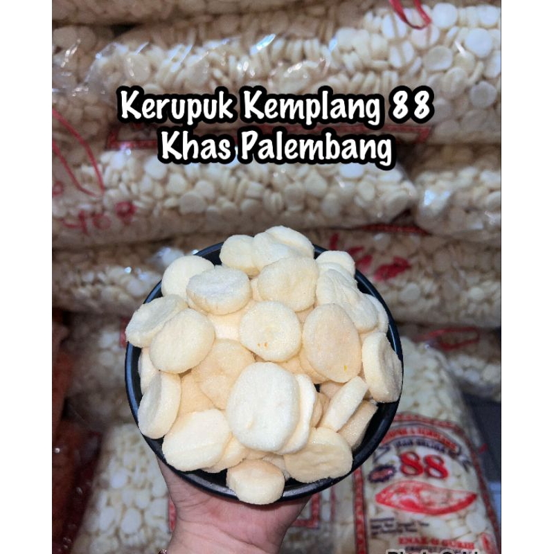 

KERUPUK KEMPLANG