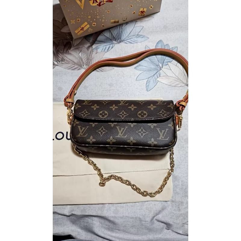 Lv ivy monogram 2023