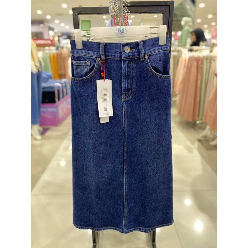 Rok jeans cewek merk AKO dari MATAHARI | Rok jeans midi best seller | Rok jeans warna biru tua