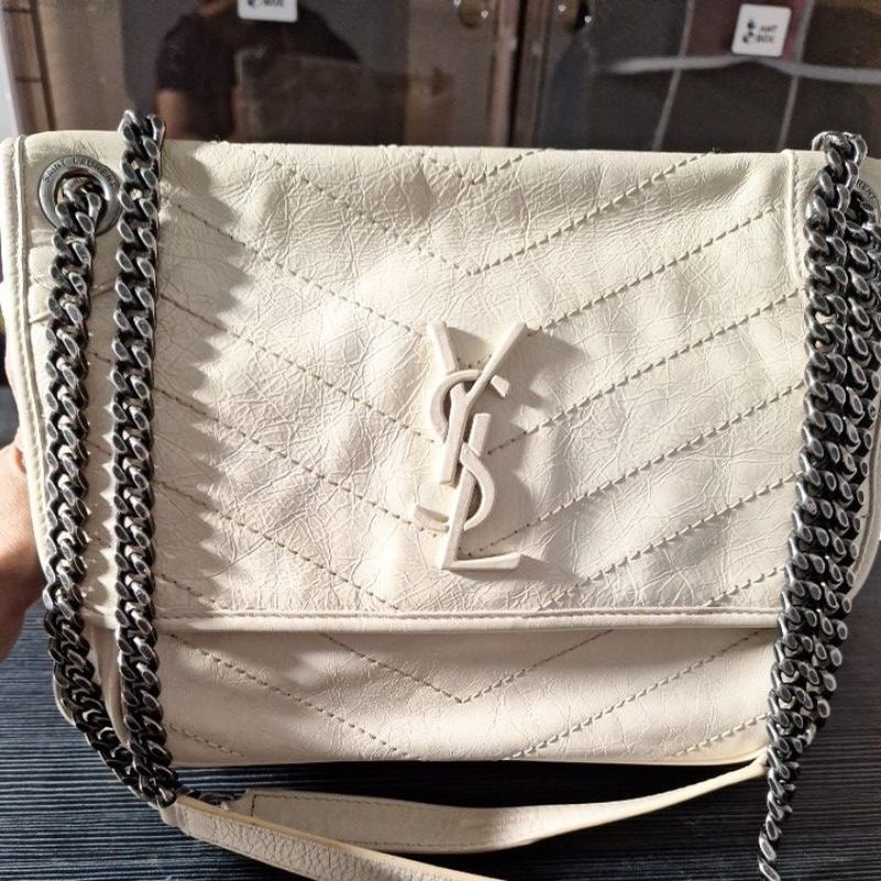 YSL-l niki Broken white ring D