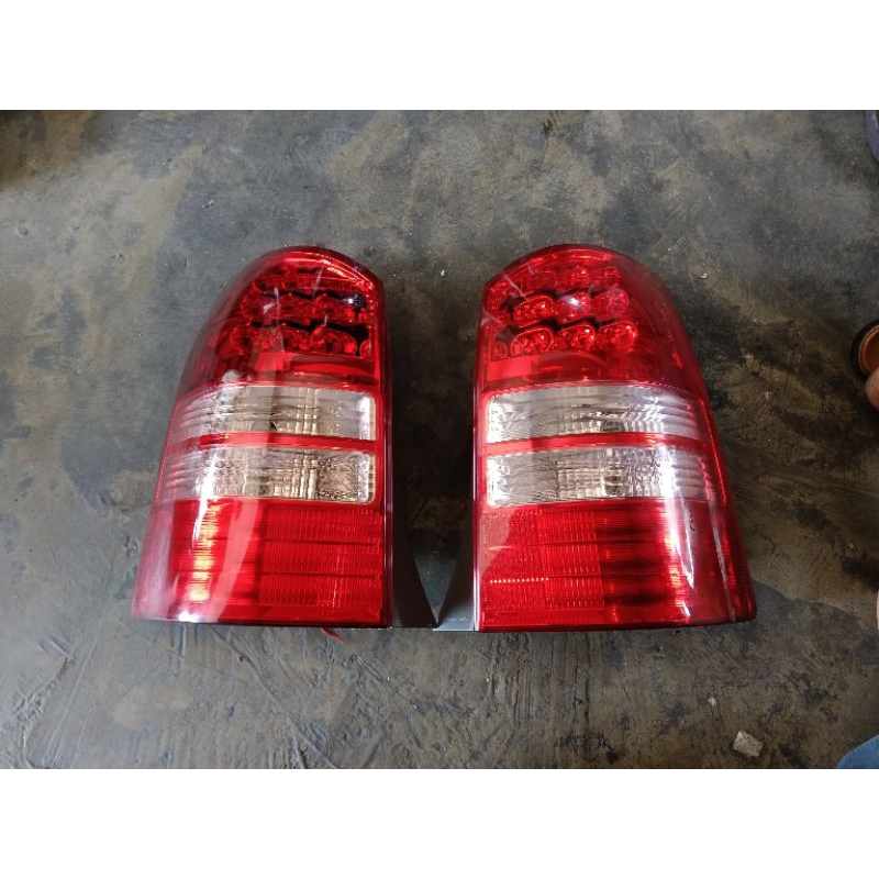 stoplamp lampu belakang toyota wish original copotan