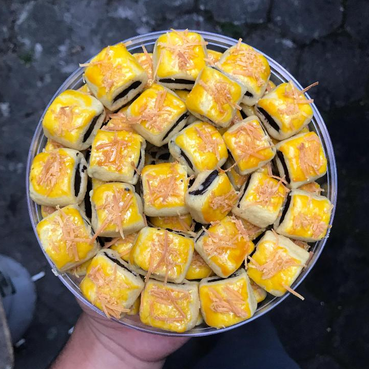 

Kue Coklat Stick Keju / Kue Coklat Keju isi 250gram Home Made