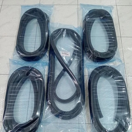 Karet Balon Peredam Body Pintu & Bagasi Mobil Avanza Lama / Vvti / Xenia Lama Untuk Semua Type & Tah