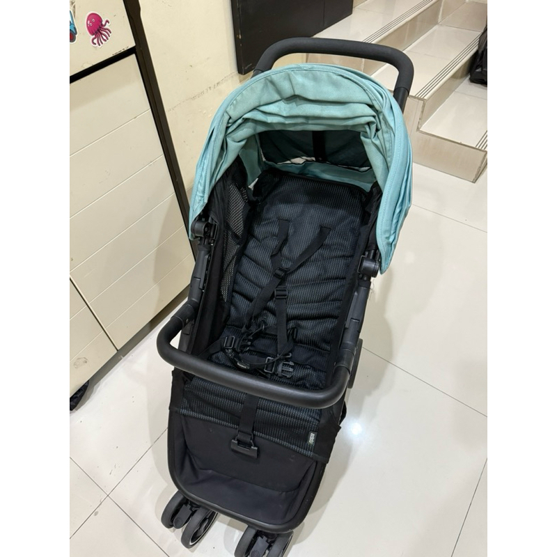 preloved mamas & papas acro stroller travelling