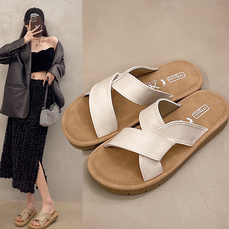 Harga Murah Sandal Selop Slide Wanita Sendal Flat Kekinian Kulit Kasual Terbaru Sol Karet Empuk Tali