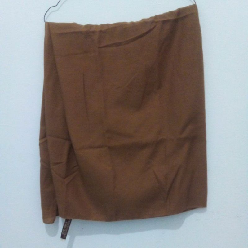 (PRELOVED) Kerudung Segi Empat Paris Premium Coklat