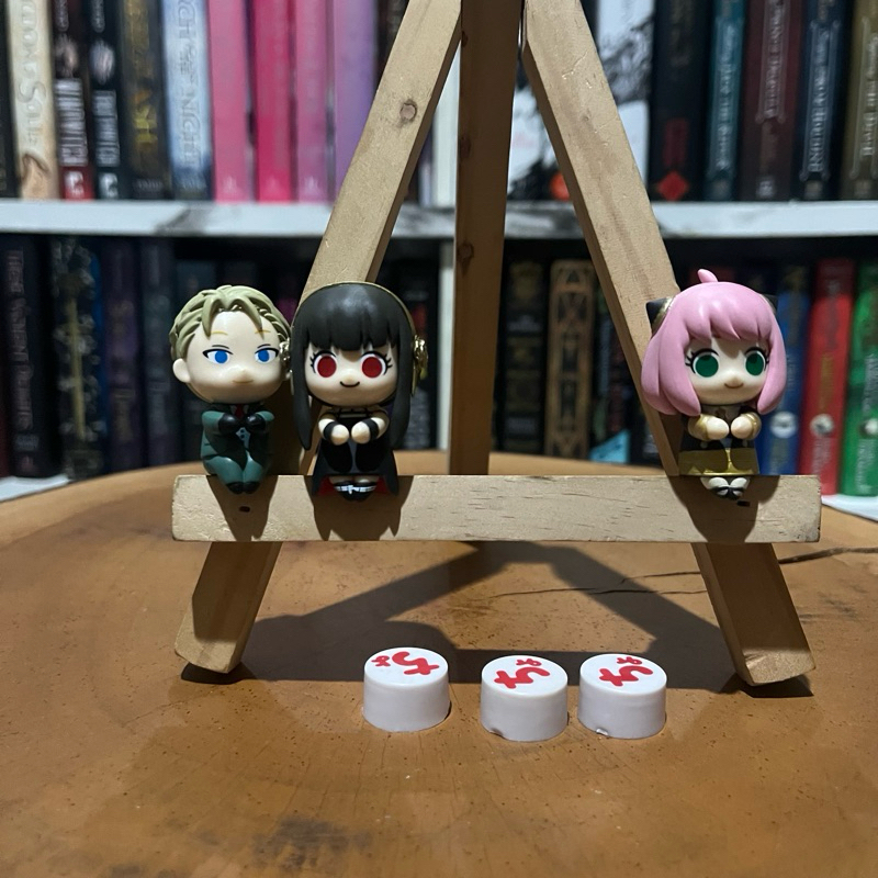 Spy x Family Keychain Badge Gantungan Kunci Mini Figure- Loid Forget , Yor , Anya