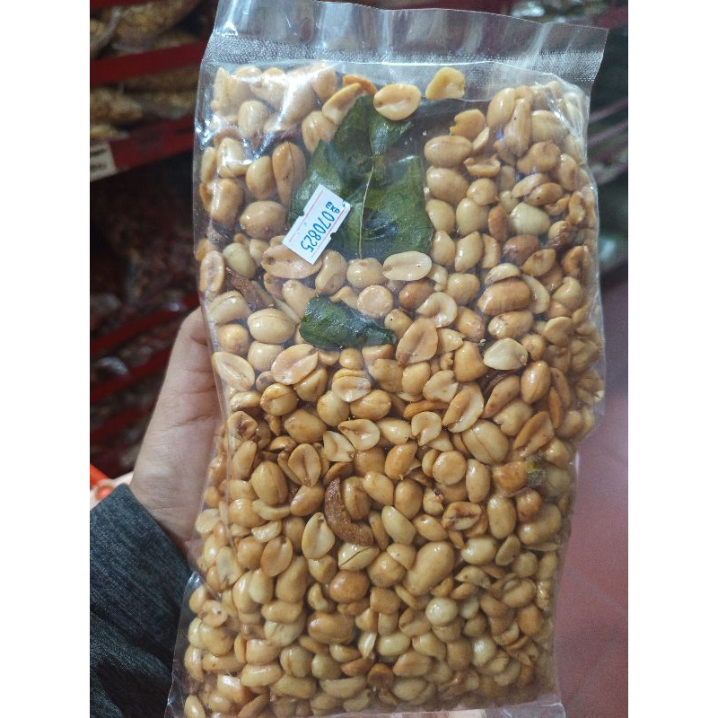 

KACANG BAWANG DAUN JERUK 500 GRAM
