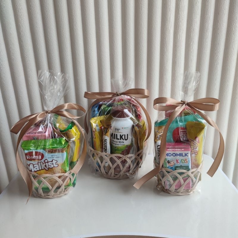 

Hampers makanan lebaran idul fitri/murah/hampers ulang tahun/makanan ringan/hampers anak