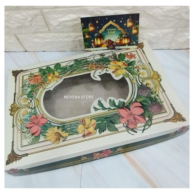 

PAPERBAG GABLE BOX KOTAK DUS HAMPERS LEBARAN IDUL FITRI 6 TOPLES BULAT 250G