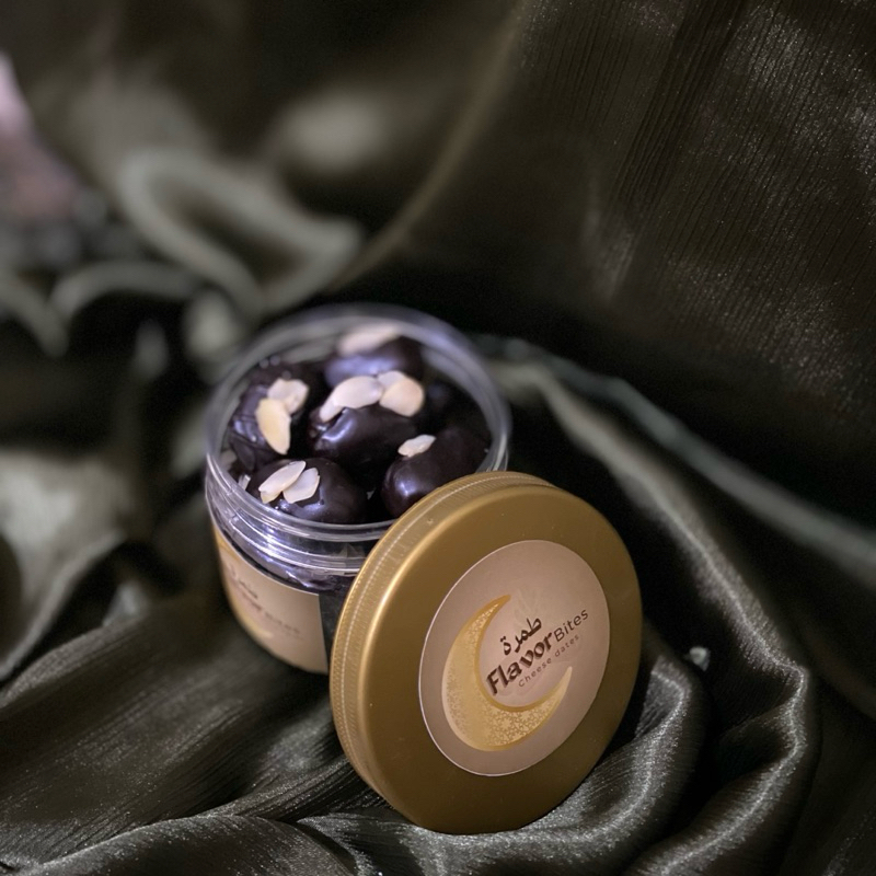 

KURMA COKLAT ALMOND PREMIUM