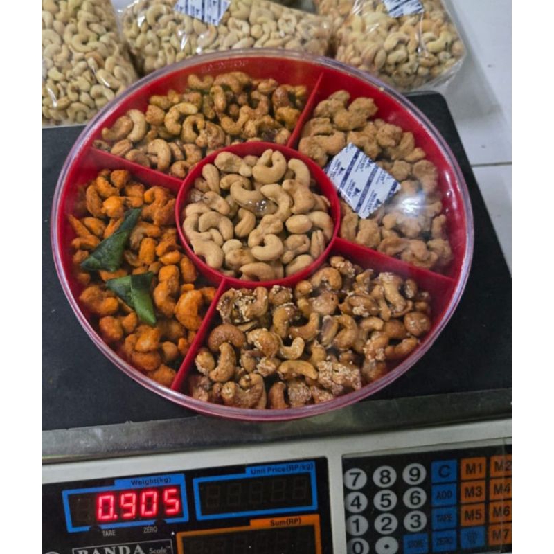 

kacang Mede tray lima rasa