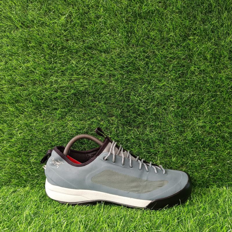 Sepatu Arcteryx Outdoor Trail Size 42